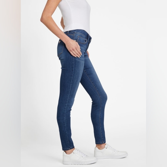 #240 Women's Guess Curvy Sophia Skinny Jeans - Picture 2 of 10